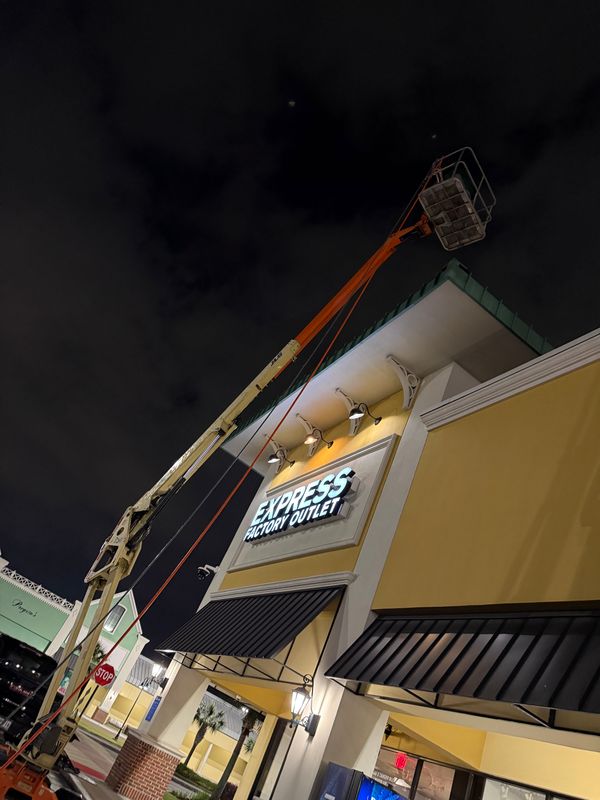 Tenant Satisfaction Secrets: Property Maintenance Strategies That Foster a Thriving Outlet Mall Community in Gonzales, LA